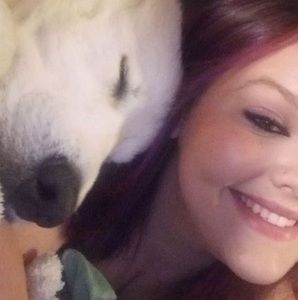 Meet your Posher, Chloe